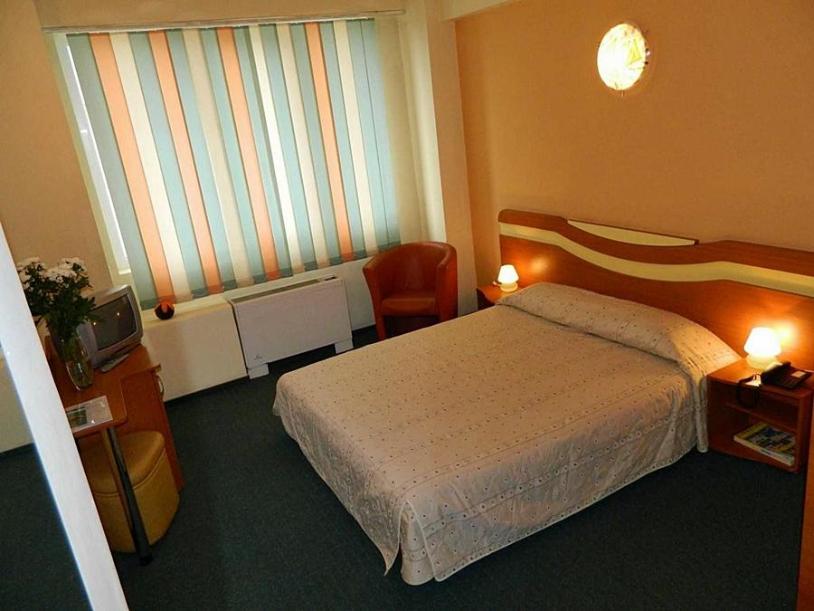 Elizeu 3* Bucureşti